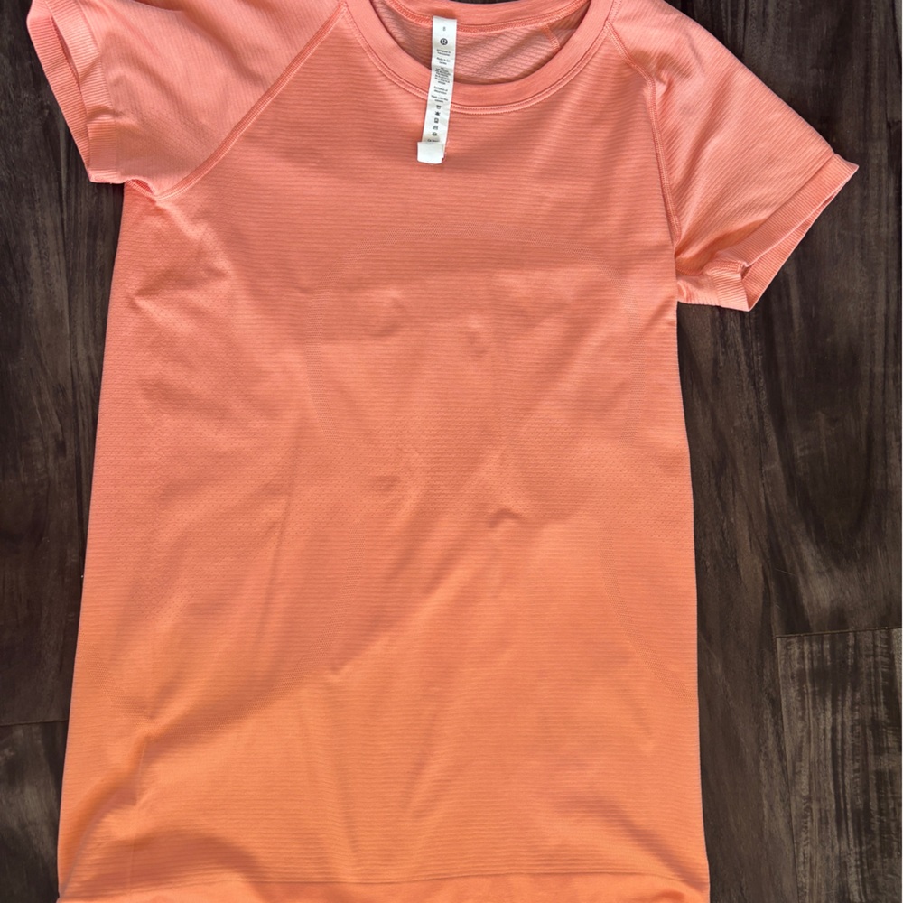Coral Lululemon Short Sleeve Top